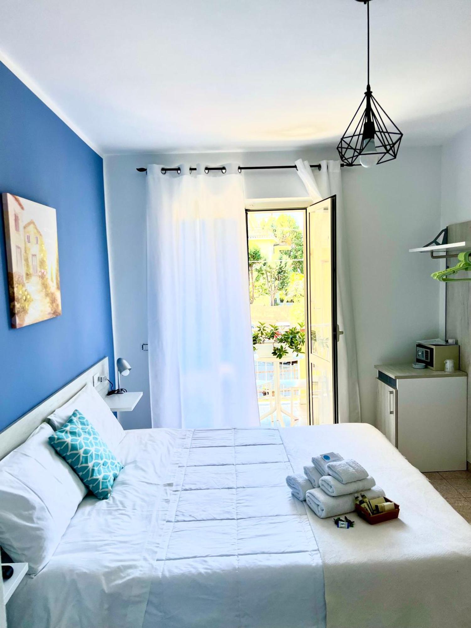 Bed and Breakfast Light Blue à Tropea Extérieur photo
